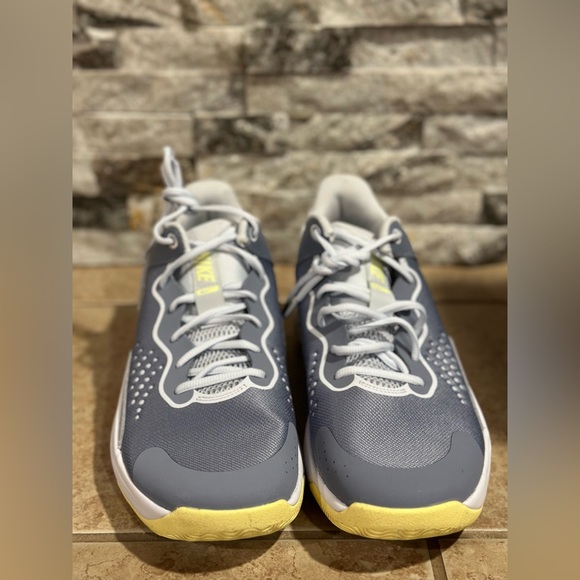 NWOB Nike Fly.By Mid 3 Men’s Basketball Shoes - Ashen Slate/Football - Picture 2 of 12